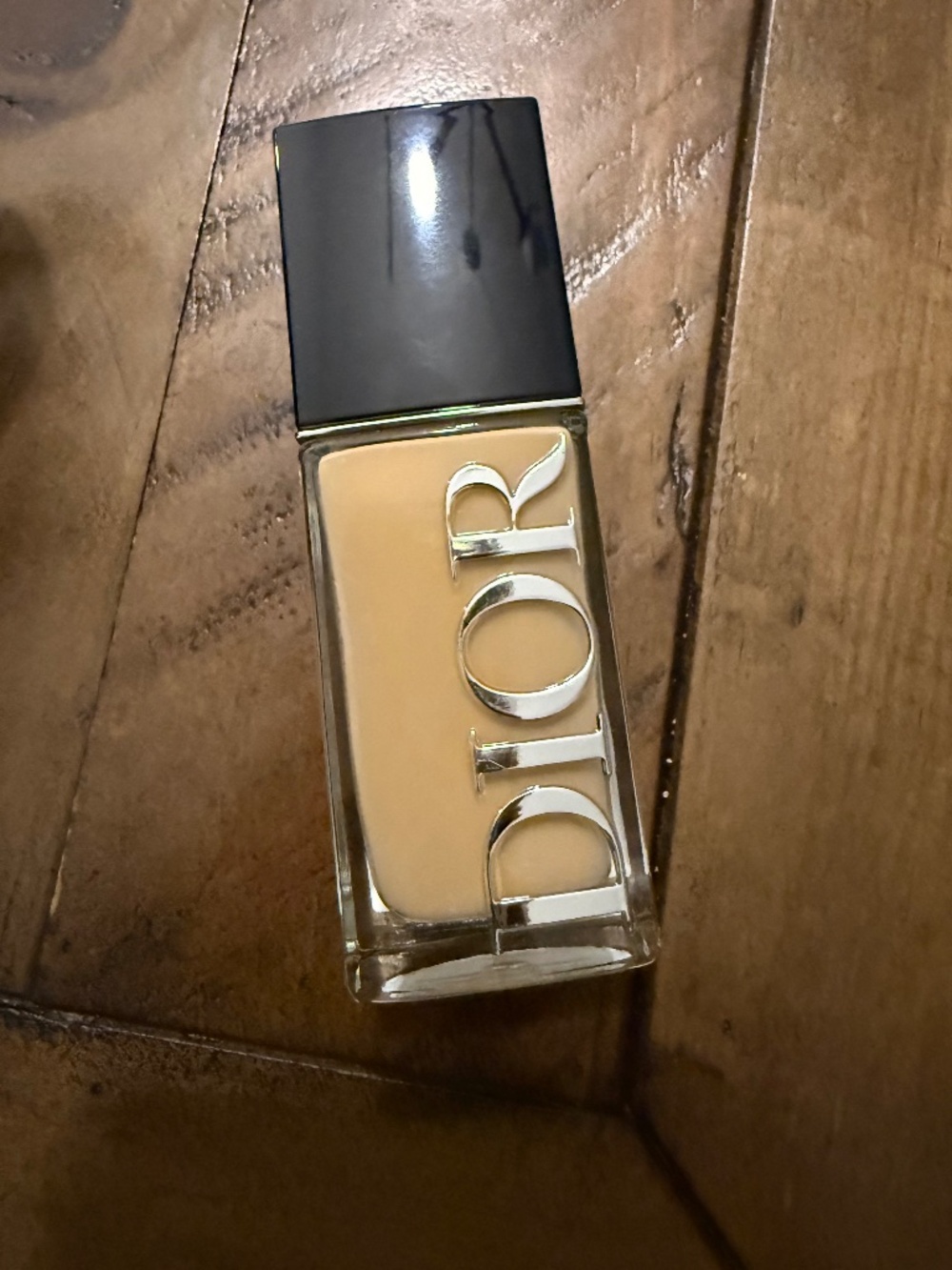 Dior forever skin glow foundation ( 2 W0)
